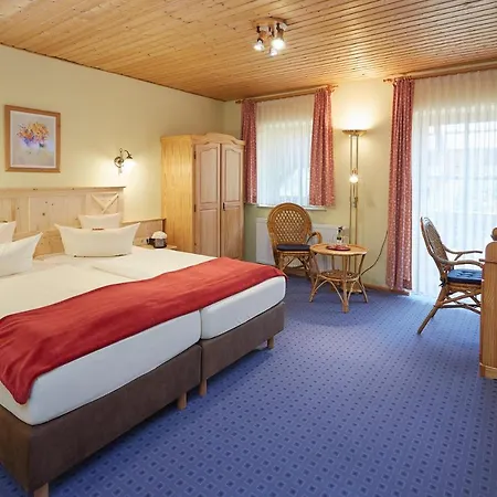 Land- Und Aktivhotel Altmuehlaue Отель Бад-Родах