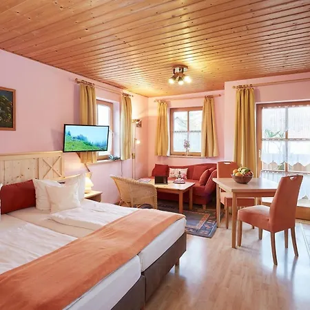 Land- Und Aktivhotel Altmuhlaue 호텔