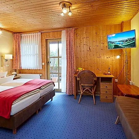 Land- Und Aktivhotel Altmuehlaue Hotell