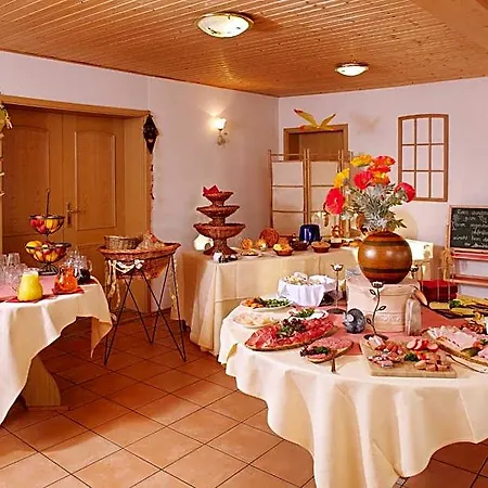Land- Und Aktivhotel Altmuehlaue Hotell 3*
