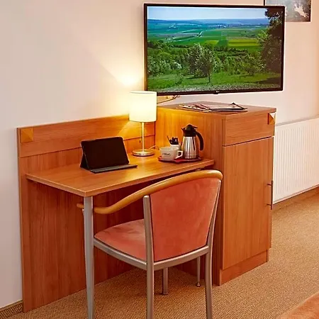 Hotell Land- Und Aktivhotel Altmuehlaue